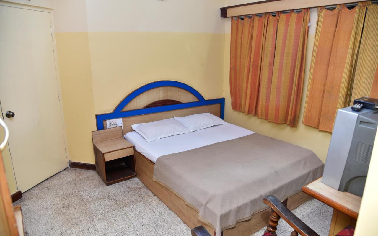 S S Residency Sr Nagar Kanteerava Stadium Mallya Hospital Vfs Global Tech Park Bangalore Hotell Exteriör bild