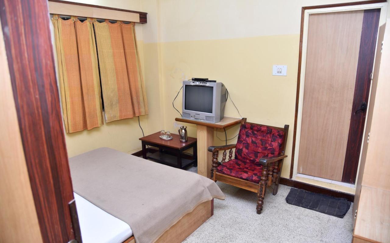 S S Residency Sr Nagar Kanteerava Stadium Mallya Hospital Vfs Global Tech Park Bangalore Hotell Exteriör bild