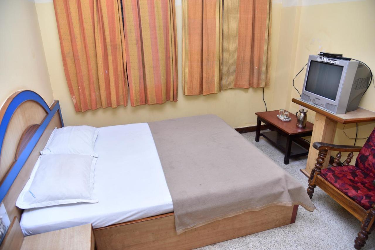 S S Residency Sr Nagar Kanteerava Stadium Mallya Hospital Vfs Global Tech Park Bangalore Hotell Exteriör bild